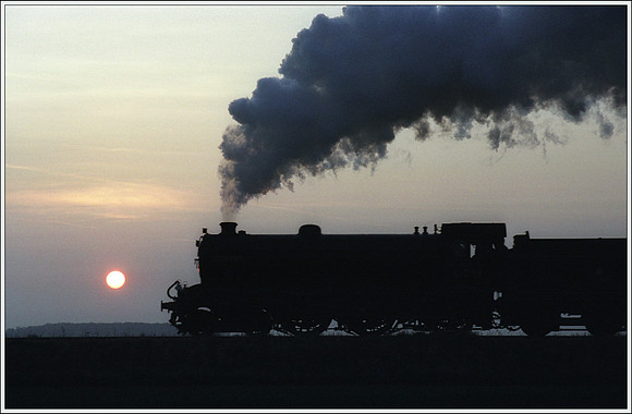 "5th April 2003 61039 (61264) silhouette at GCR (Nottingham)"