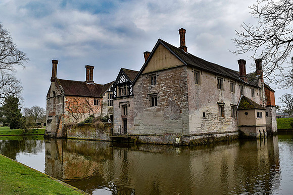 "Baddesley Clinton"