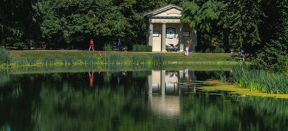 "Walking Towards The Diana Memorial"